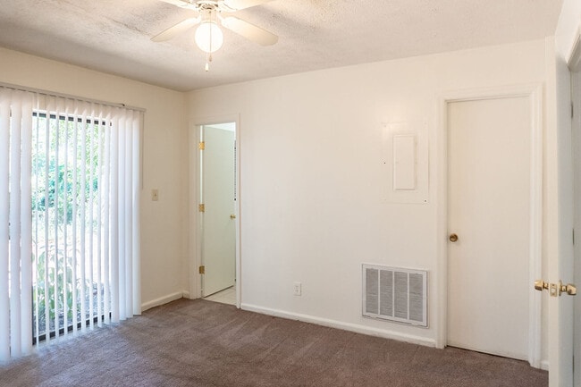Building Photo - 2540 Bilbrey Dr
