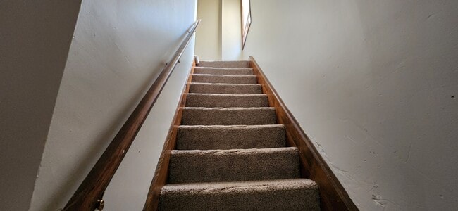 Building Photo - 114 King Ave