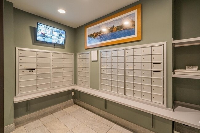 Building Photo - 1105 Massachusetts Ave