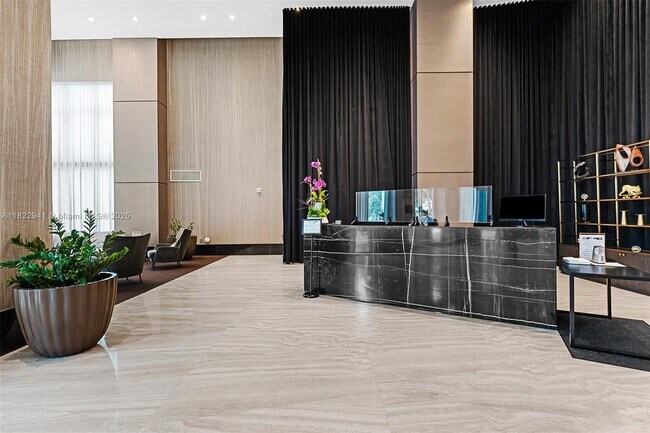 Building Photo - 950 Brickell Bay Dr