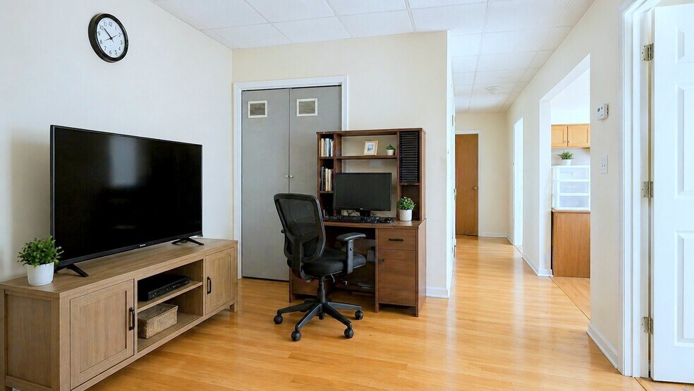 Building Photo - 61 Broadway