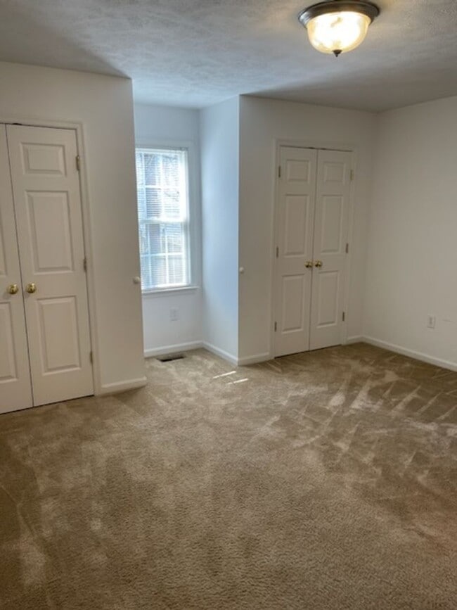 Building Photo - 308 4th St