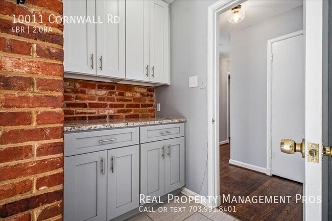 Building Photo - 10011 Cornwall Rd