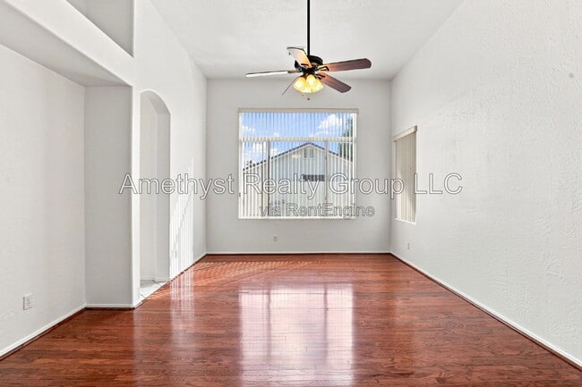 Building Photo - 7027 W Potter Dr