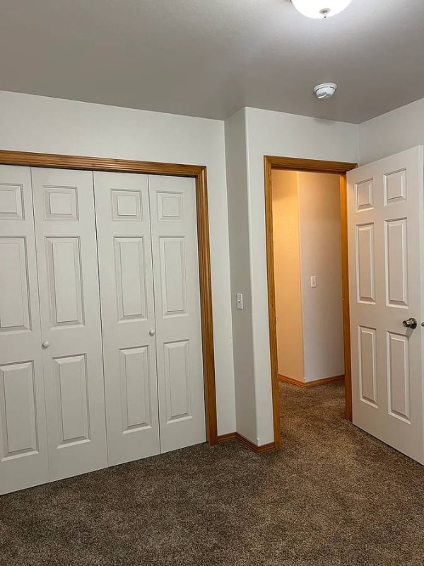 Building Photo - 1978 Greatview Dr