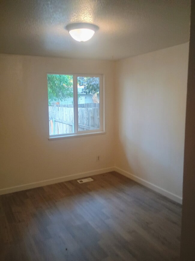 Building Photo - 10430 W Ardyce Ct