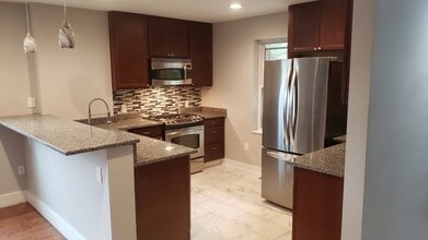 Building Photo - 500 Halsey Ave