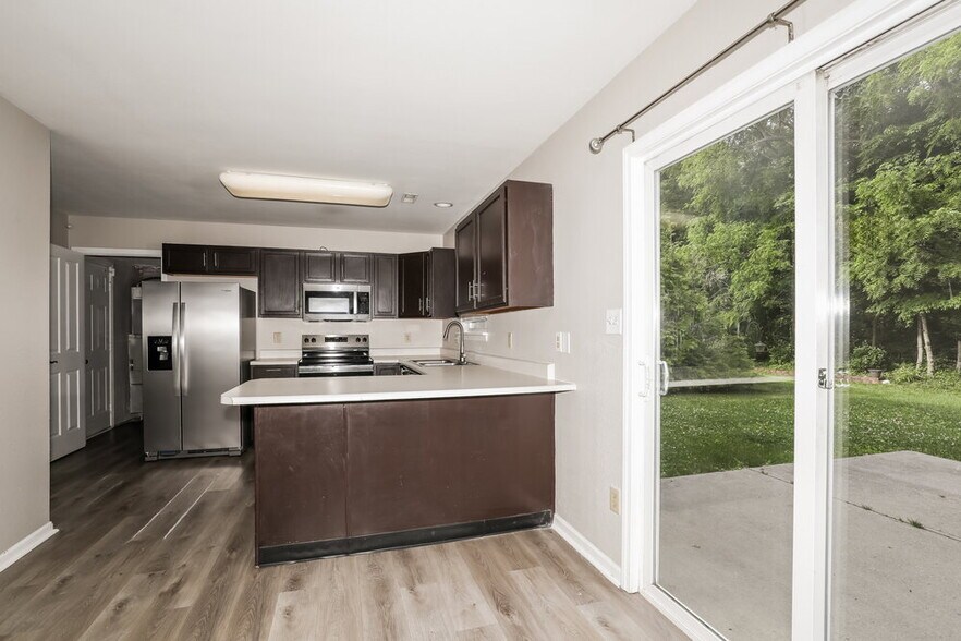 Building Photo - 18864 Prairie Crossing Dr