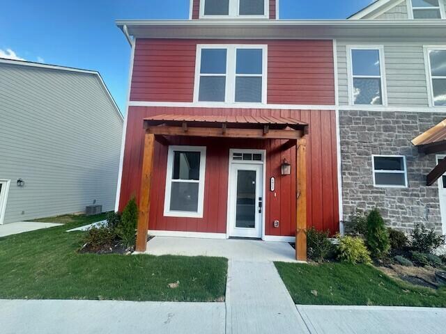 Building Photo - 1921 Cypress Ln