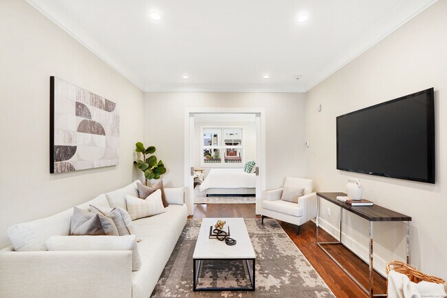 Building Photo - 31 East Ave