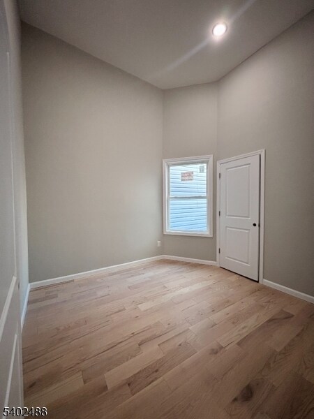 Building Photo - 788 E 18th St