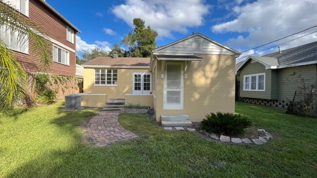 Building Photo - Three Bedroom Home in Winter Park