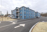 Building Photo - 2-4 Diane Way