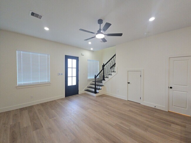 Building Photo - 7956 Bonaire St