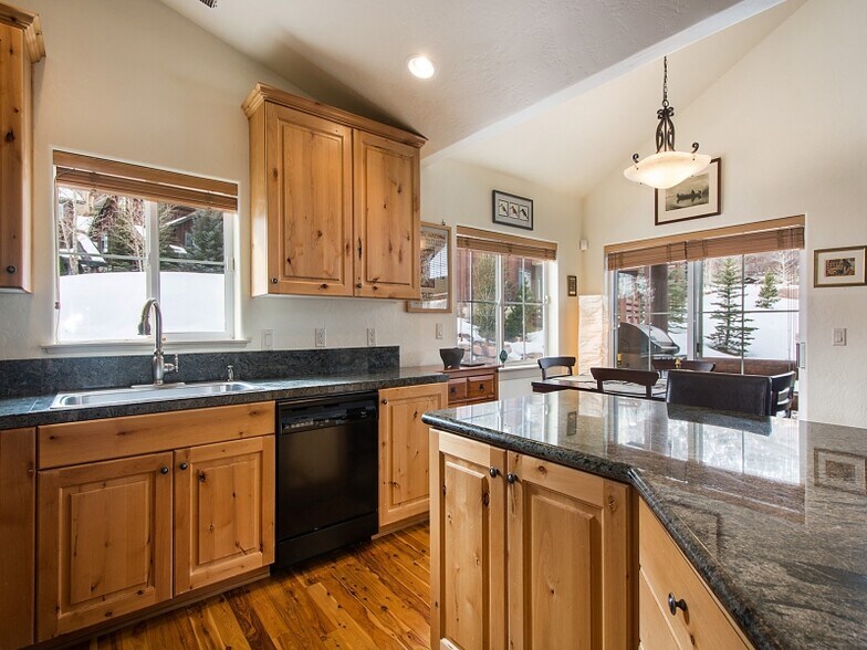 Building Photo - 5133 Cove Canyon Dr