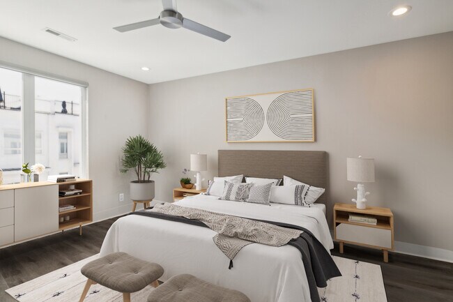 Building Photo - 1300 Lischey Ave