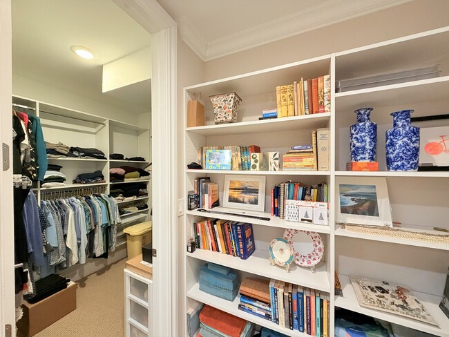 Building Photo - 3646 N Fremont St