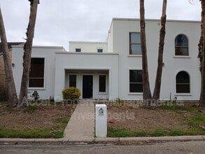 Building Photo - 128 San Jacinto St