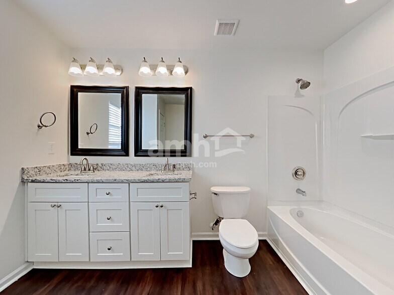 Building Photo - 7207 Tanners Creek Dr