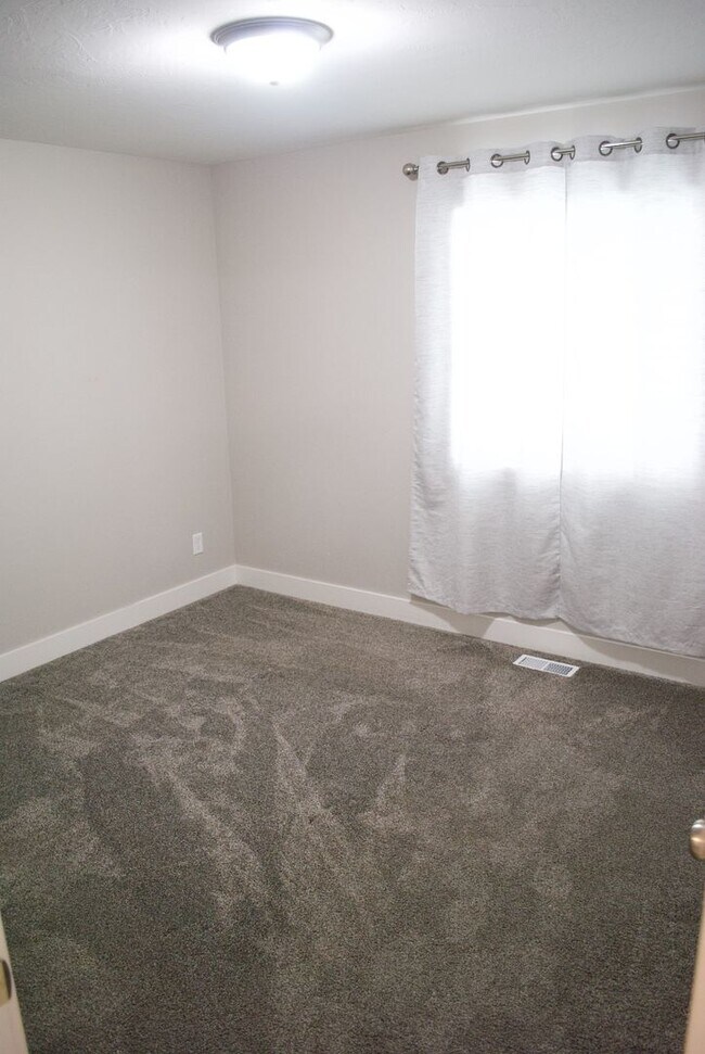 Building Photo - Beautiful 5 Bed, 3.5 Bath Home in Rigby, Idaho!