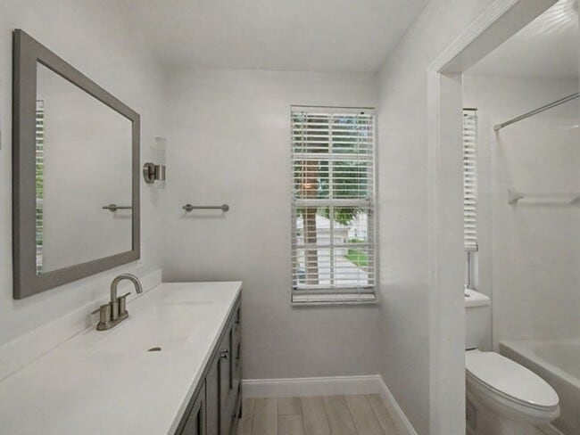 Building Photo - 5884 NW 49th Ln