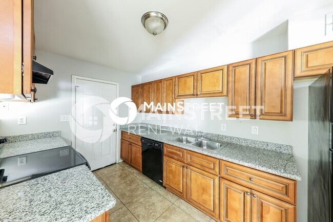 Building Photo - 3807 W Solar Dr