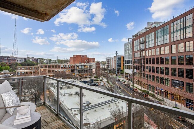 Building Photo - 1100 Howell Mill Rd NW