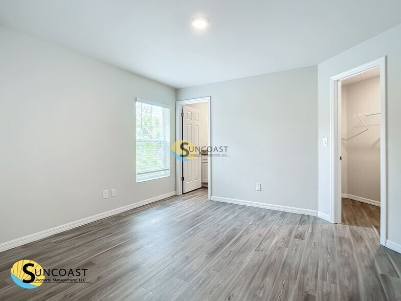 Building Photo - 11401 Poplin Ave