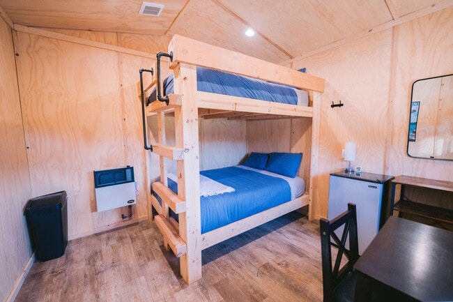 Building Photo - 48561 Rustic Ave