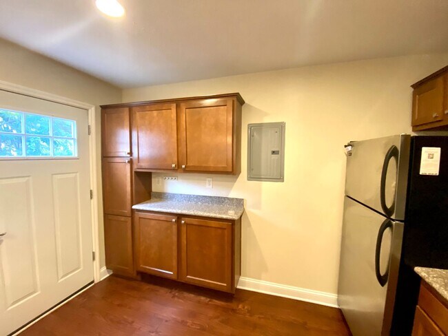 Building Photo - 32 Wyoming St