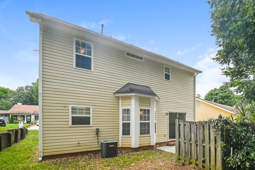 Building Photo - 7526 Fallow Ln