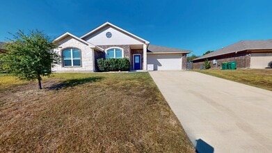 Building Photo - 307 Dober St