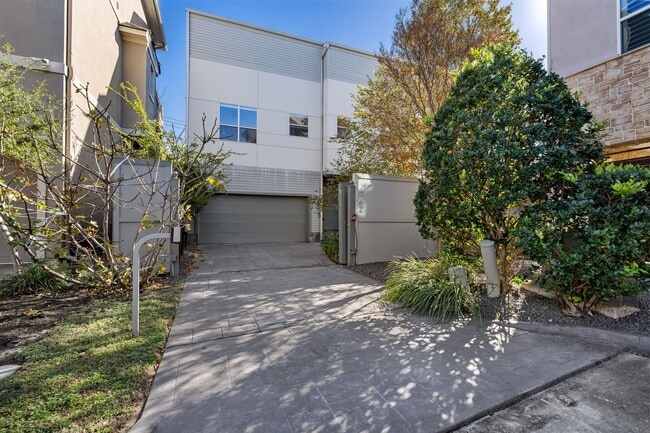 Building Photo - 162 Vieux Carre Dr