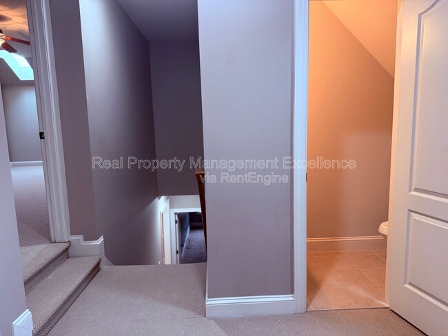 Building Photo - 4008 Enfield Ridge Dr