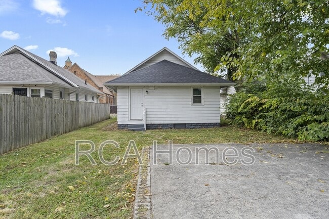 Building Photo - 1411 N Belleview Pl