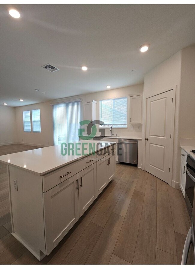 Building Photo - 3 Bedroom 2.5 Bath New Build in Lathrop! AVAILABLE NOW!!