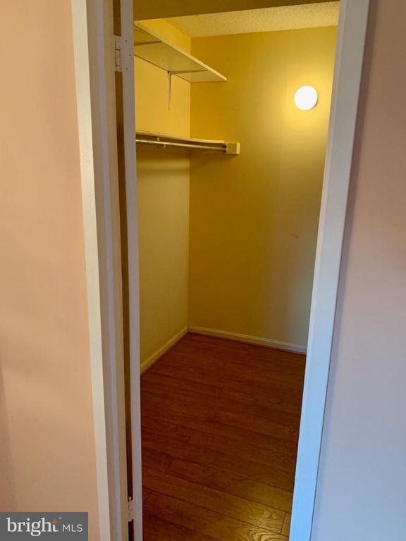 Building Photo - 7401 Westlake Terrace