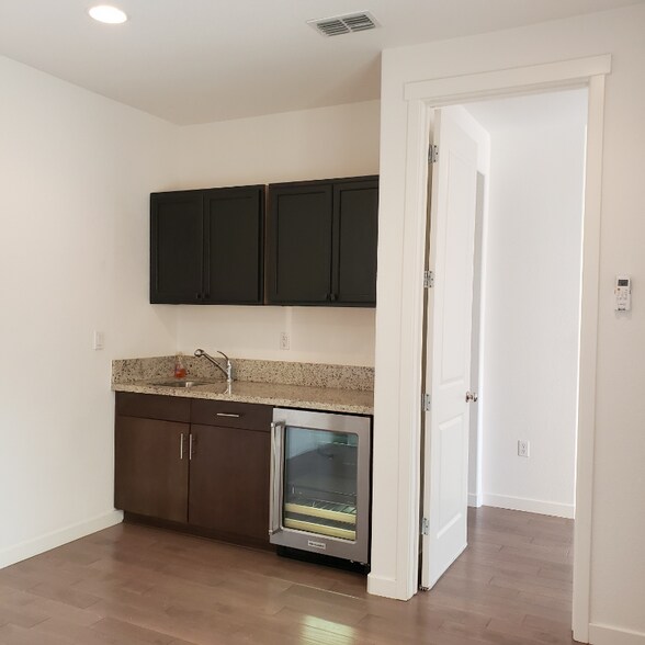 Building Photo - 39 Prescott Cir