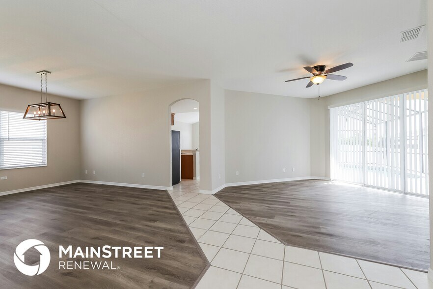 Building Photo - 820 Corvina Dr