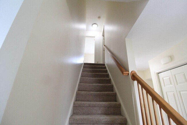 Building Photo - 1311 Stonechris Dr