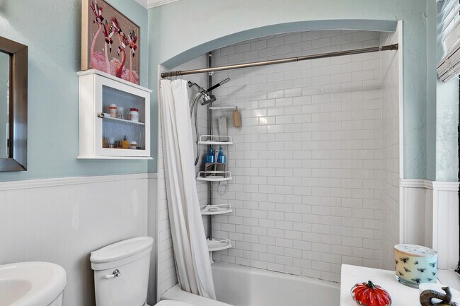 Building Photo - 1509 NW 4th Ave