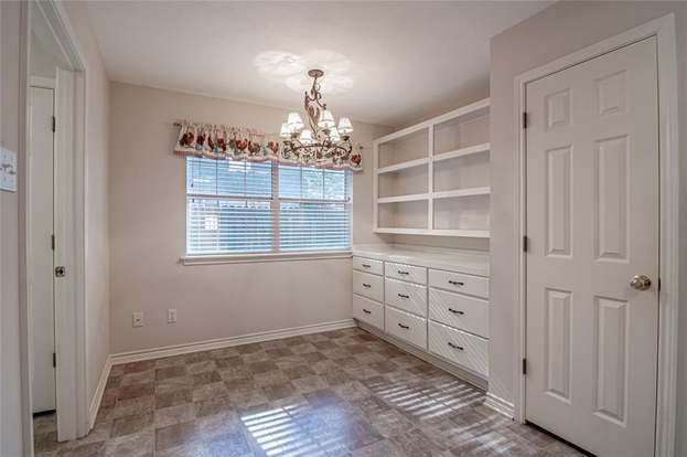 Building Photo - 203 Pine Valley