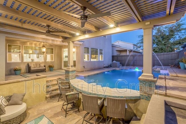 Building Photo - 145 E Taylor Ave