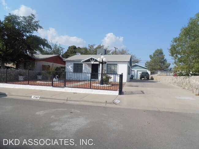 Primary Photo - 2 br, 1 bath House - 7547 HERMOSILLO DR
