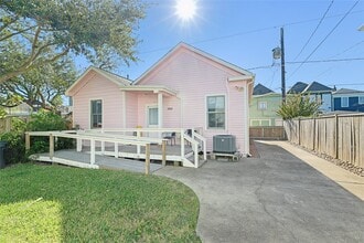 Building Photo - 1511 Church St