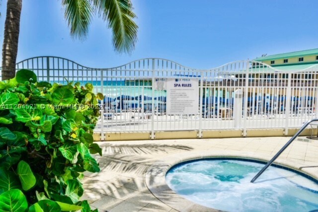 Building Photo - 16699 Collins Ave