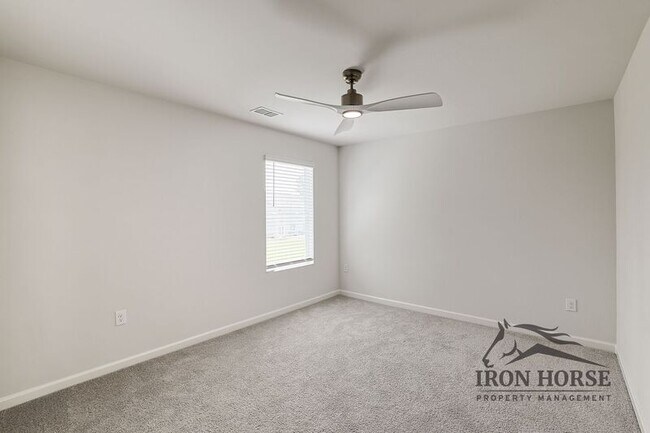 Building Photo - 835 Baker View Ln