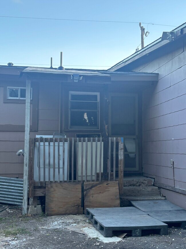 Building Photo - 525 Walton Ave