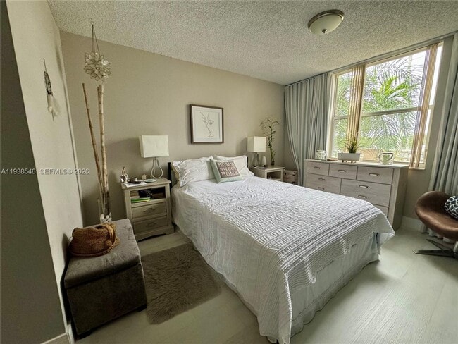 Building Photo - 2711 Ocean Club Blvd