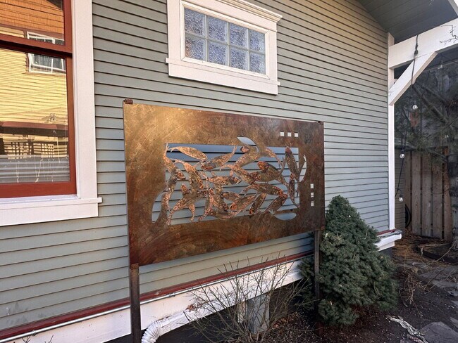 Building Photo - 607 NW Federal St